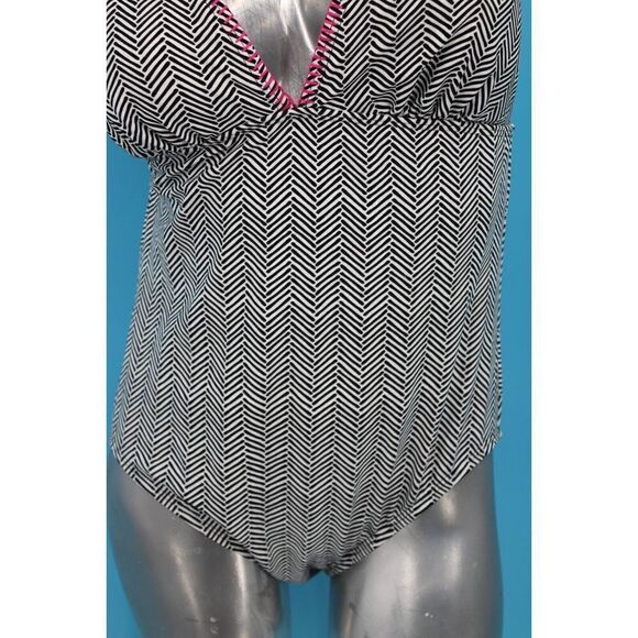 AQUA COUTURE BLACK WHITE WITH HOT PINK ONE PIECE SIZE LARGE SWIMSUIT WOMENS - Picture 5 of 10